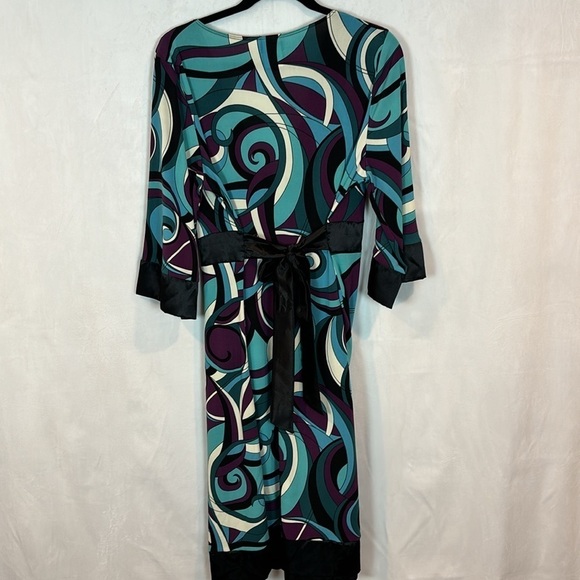 Torrid Women's Y2K Retro plunge v-neck colorful geometric tie waist sz 2 office - Picture 11 of 14